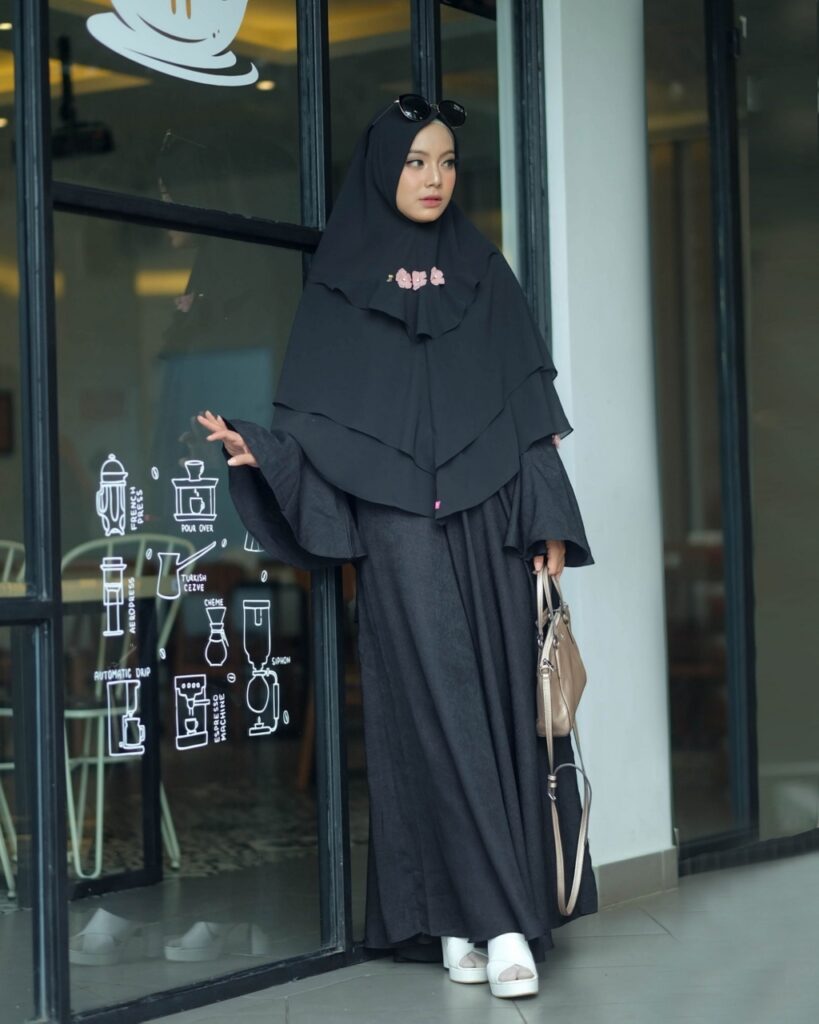 Hanifa Dress Set